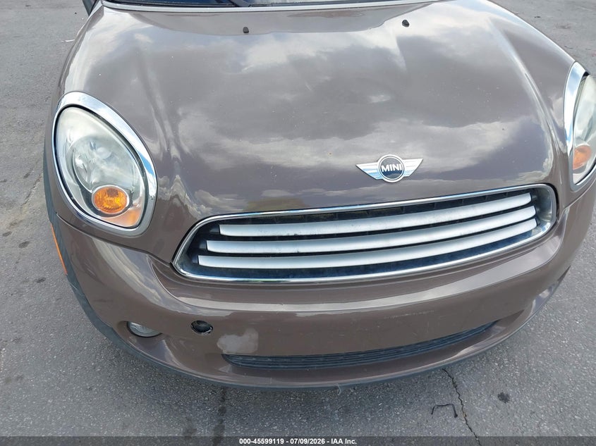 2012 Mini VIN WMWZB3C50CWM02836 IAAI salvage auction — NORMAL WEAR, Salvage Title, sold $300 on 2026-07-29 (photo 6)