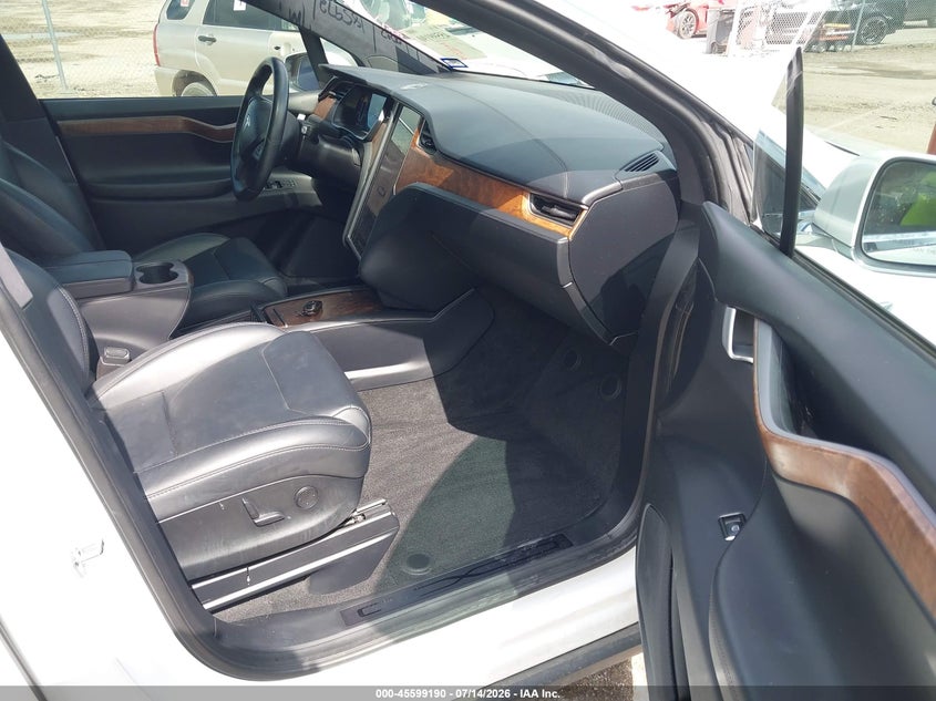2019 Tesla Model x VIN 5YJXCBE27KF185972 IAAI salvage auction — REAR END, Original (Texas), sold $13,350 on 2026-08-13 (photo 5)