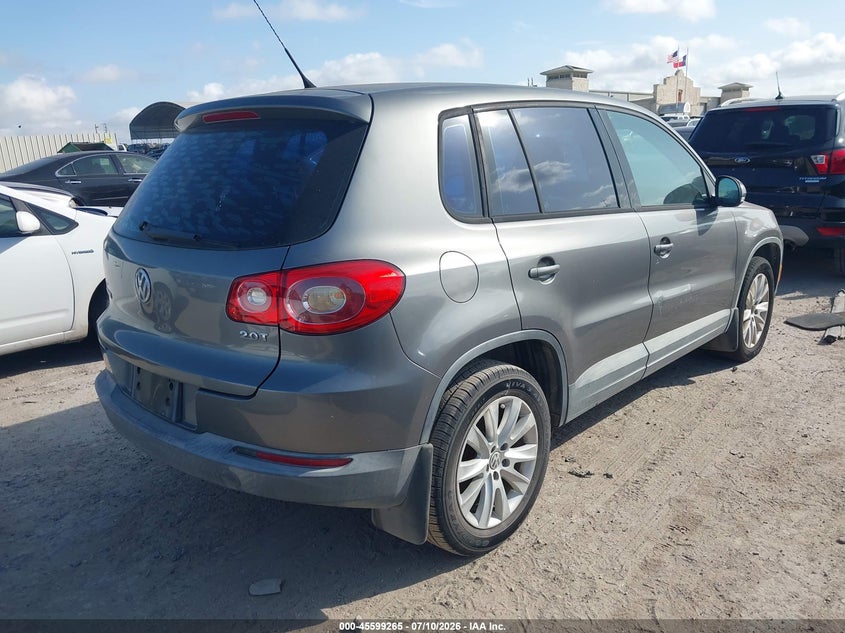 2010 Volkswagen Tiguan VIN WVGAV7AX1AW514508 IAAI salvage auction — NORMAL WEAR, Original (Texas), sold $300 on 2026-07-29 (photo 4)