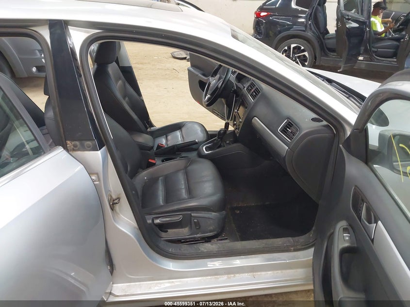 2014 Volkswagen Jetta VIN 3VWD17AJ3EM361173 IAAI salvage auction — RIGHT FRONT, Salvage (Pennsylvania), sold $500 on 2026-07-18 (photo 5)