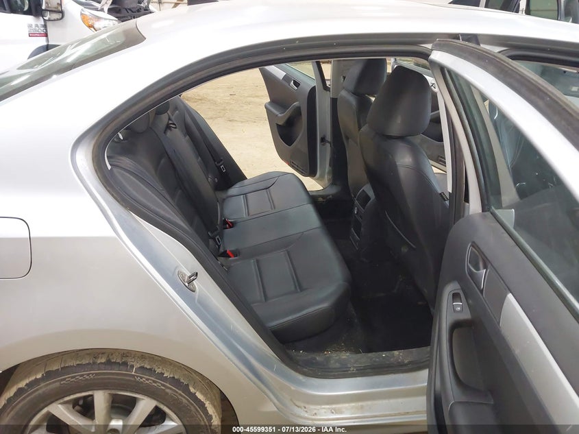 2014 Volkswagen Jetta VIN 3VWD17AJ3EM361173 IAAI salvage auction — RIGHT FRONT, Salvage (Pennsylvania), sold $500 on 2026-07-18 (photo 8)