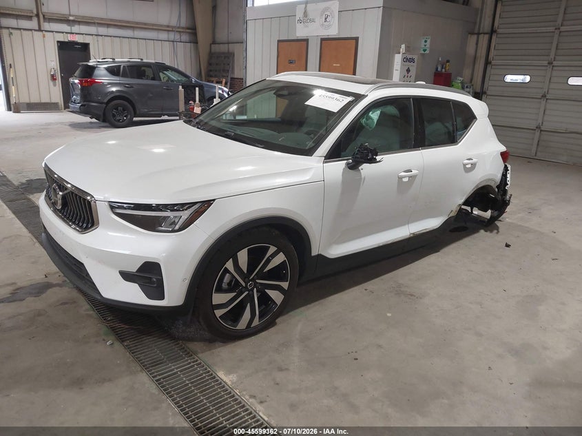 2023 Volvo Xc40 VIN YV4L12UN9P2932222 IAAI salvage auction — REAR END, Salvage Title, sold $8,100 on 2026-08-01 (photo 2)