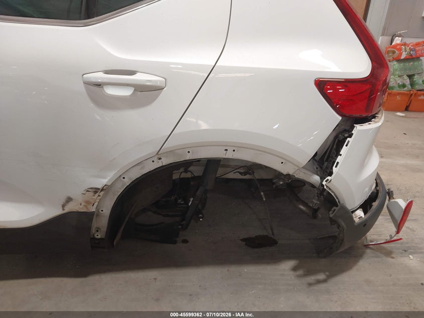 2023 Volvo Xc40 VIN YV4L12UN9P2932222 IAAI salvage auction — REAR END, Salvage Title, sold $8,100 on 2026-08-01 (photo 6)