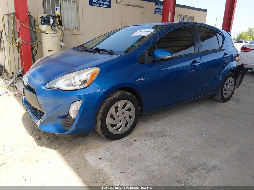 2016 Toyota Prius c VIN JTDKDTB3XG1121595 IAAI salvage auction — REAR END, Salvage Title, sold $1,050 on 2026-07-28 (photo 2)