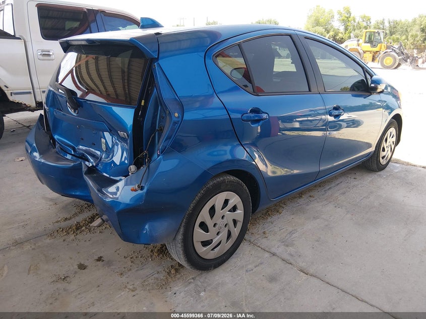 2016 Toyota Prius c VIN JTDKDTB3XG1121595 IAAI salvage auction — REAR END, Salvage Title, sold $1,050 on 2026-07-28 (photo 4)