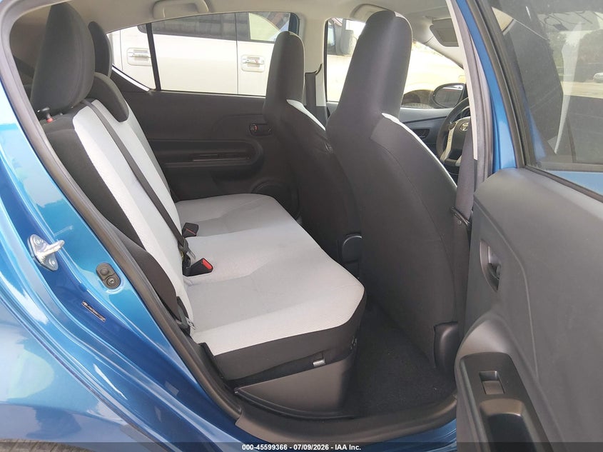 2016 Toyota Prius c VIN JTDKDTB3XG1121595 IAAI salvage auction — REAR END, Salvage Title, sold $1,050 on 2026-07-28 (photo 8)