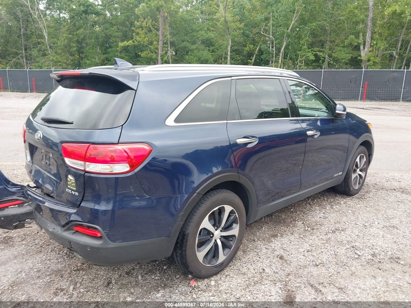 2017 Kia Sorento VIN 5XYPHDA52HG303893 IAAI salvage auction — FRONT & REAR, Salvage (South Carolina), sold $2,950 on 2026-08-01 (photo 4)