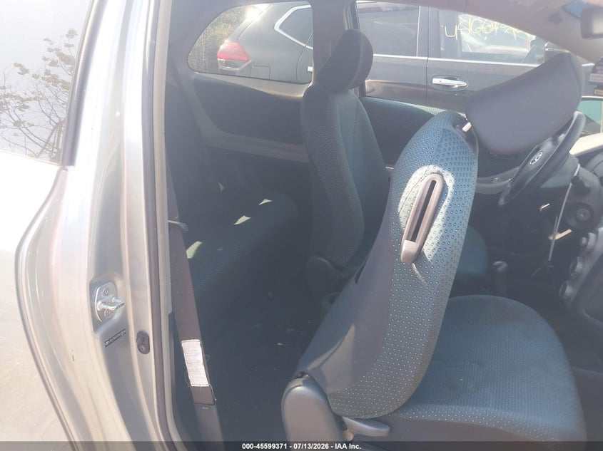 2007 Toyota Yaris VIN JTDJT923375070046 IAAI salvage auction — NORMAL WEAR, Clear (Massachusetts), sold $400 on 2026-07-24 (photo 8)