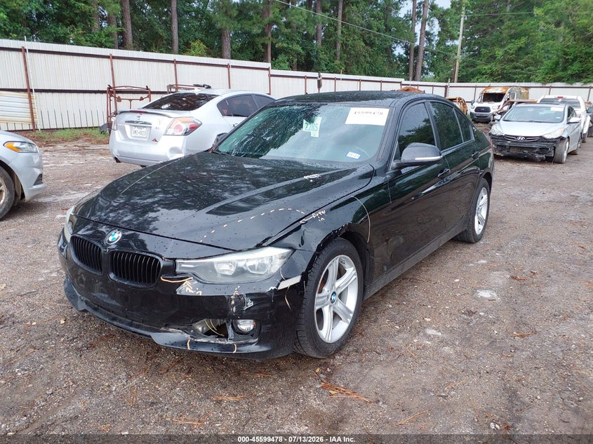 2015 BMW 3er VIN WBA3B1G58FNT04426 IAAI salvage auction — LEFT FRONT, Original (Texas), sold $2,550 on 2026-08-13 (photo 2)