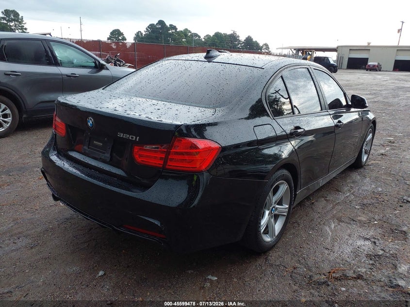 2015 BMW 3er VIN WBA3B1G58FNT04426 IAAI salvage auction — LEFT FRONT, Original (Texas), sold $2,550 on 2026-08-13 (photo 4)