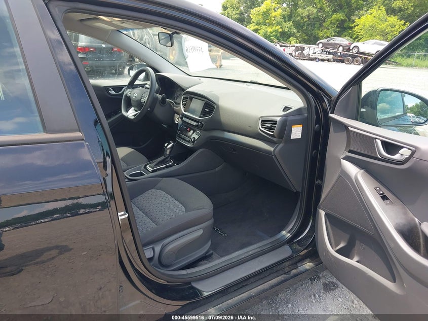 2018 Hyundai Ioniq hybrid VIN KMHC65LC1JU076282 IAAI salvage auction — NORMAL WEAR, Sf97 (New York), sold $25 on 2026-07-23 (photo 5)