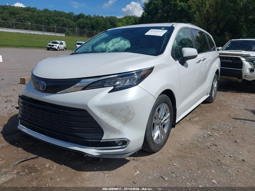 2023 Toyota Sienna VIN 5TDJSKFC9PS100780 IAAI salvage auction — RIGHT SIDE, Salvage Title, sold $12,700 on 2026-08-19 (photo 2)