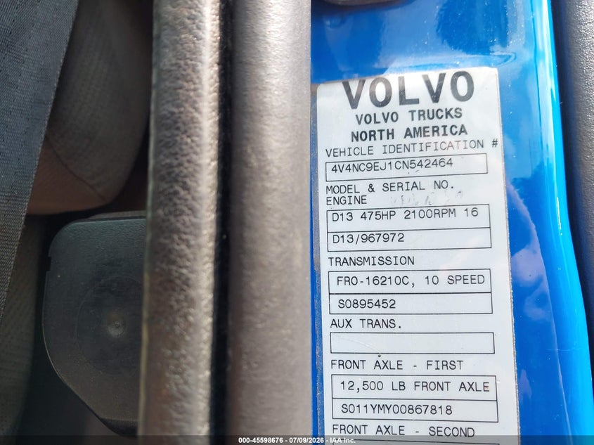 2012 Volvo VIN 4V4NC9EJ1CN542464 IAAI salvage auction — RIGHT SIDE, Wait Title, sold $6,000 on 2026-08-28 (photo 8)
