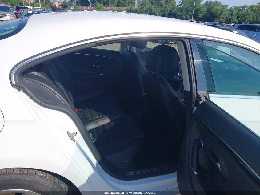 2017 Volkswagen Passat cc VIN WVWKP7AN3HE502071 IAAI salvage auction — FRONT END, Wait Title, sold $2,000 on 2026-08-08 (photo 8)