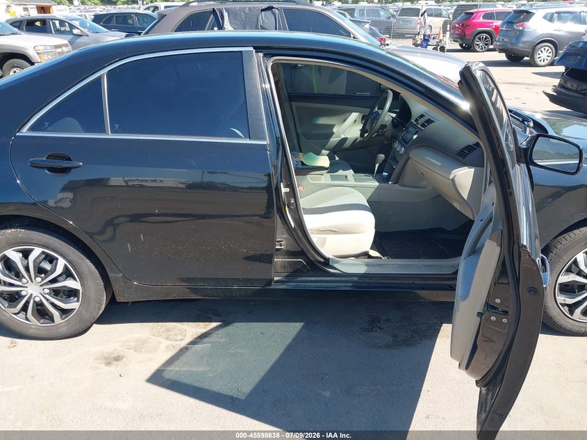 2011 Toyota Camry VIN 4T4BF3EK8BR148591 IAAI salvage auction — NORMAL WEAR, Clear (Connecticut), sold $950 on 2026-08-01 (photo 5)
