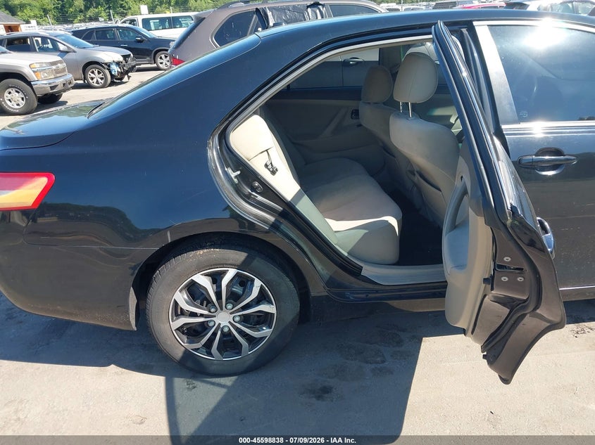 2011 Toyota Camry VIN 4T4BF3EK8BR148591 IAAI salvage auction — NORMAL WEAR, Clear (Connecticut), sold $950 on 2026-08-01 (photo 8)