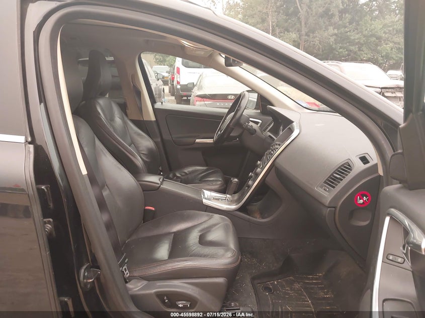 2012 Volvo Xc60 VIN YV4952DL2C2339955 IAAI salvage auction — NORMAL WEAR, Original (New Hampshire), sold $375 on 2026-07-29 (photo 5)