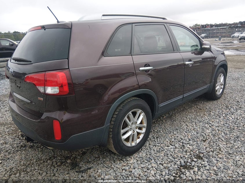2015 Kia Sorento VIN 5XYKT3A61FG640337 IAAI salvage auction — NORMAL WEAR, Clear (Georgia), sold $2,175 on 2026-07-17 (photo 4)