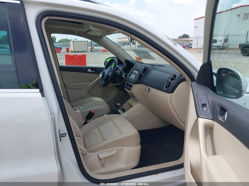 2010 Volkswagen Tiguan VIN WVGAV7AX8AW523920 IAAI salvage auction — FRONT END, Salvage (Georgia), sold $400 on 2026-08-13 (photo 5)