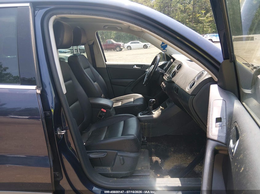 2016 Volkswagen Tiguan VIN WVGBV7AX0GW609025 IAAI salvage auction — NORMAL WEAR, Clear (Maryland), sold $100 on 2026-07-22 (photo 5)