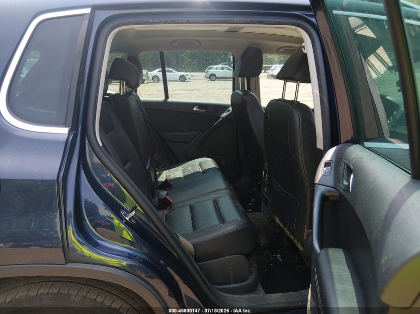 2016 Volkswagen Tiguan VIN WVGBV7AX0GW609025 IAAI salvage auction — NORMAL WEAR, Clear (Maryland), sold $100 on 2026-07-22 (photo 8)