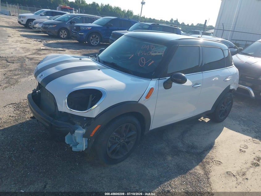 2014 Mini Countryman VIN WMWZB3C53EWR39025 IAAI salvage auction — FRONT & REAR, Salvage Title, sold $775 on 2026-08-05 (photo 2)