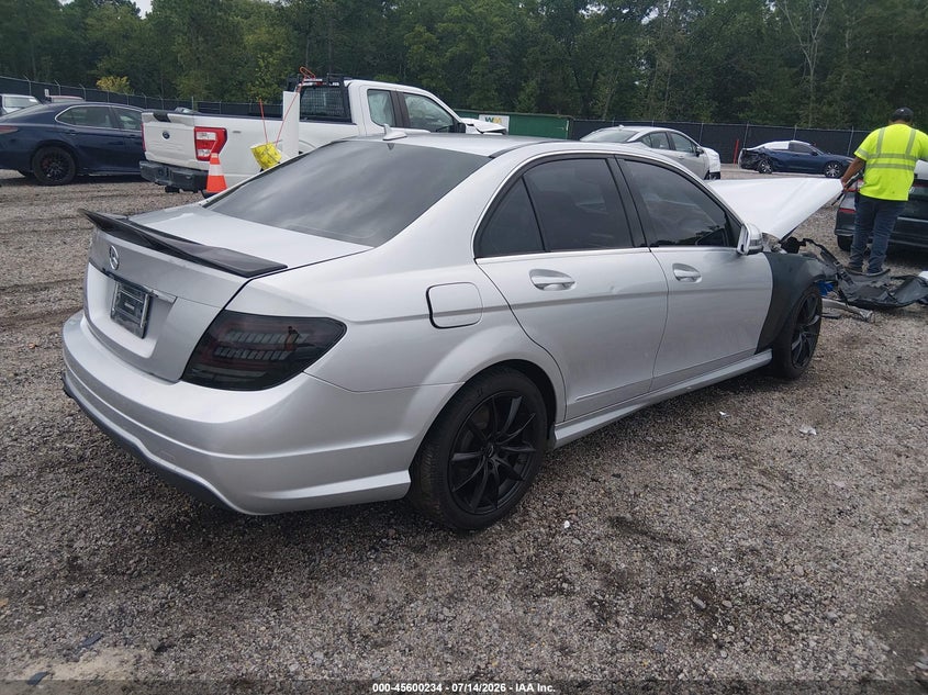 2012 Mercedes-benz C-klasse VIN WDDGF4HBXCR210864 IAAI salvage auction — FRONT END, Salvage Title, sold $600 on 2026-08-19 (photo 4)