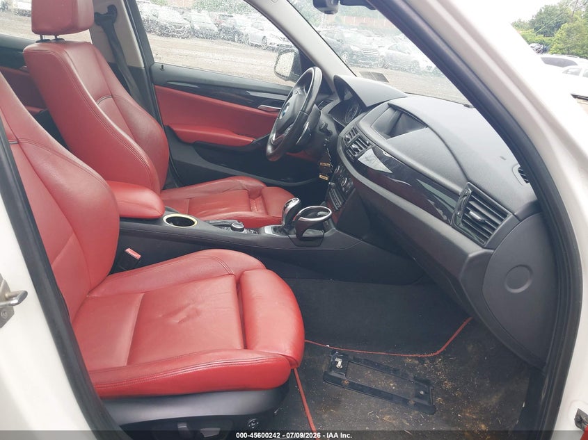 2014 BMW X1 VIN WBAVL1C57EVY10338 IAAI salvage auction — NORMAL WEAR, Clear (Pennsylvania), sold $550 on 2026-07-31 (photo 5)