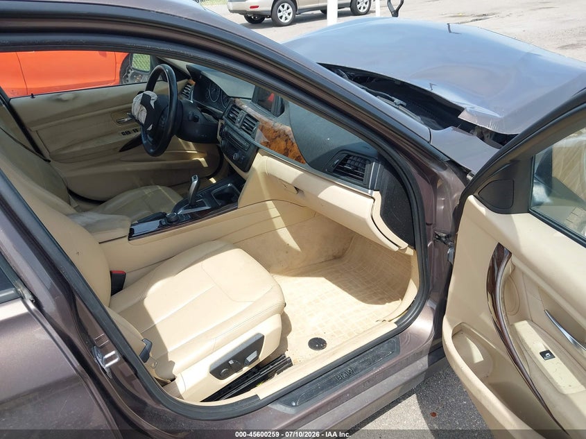 2013 BMW 3er VIN WBA3B3C59DF531777 IAAI salvage auction — FRONT END, Salvage Title, sold $300 on 2026-08-03 (photo 5)