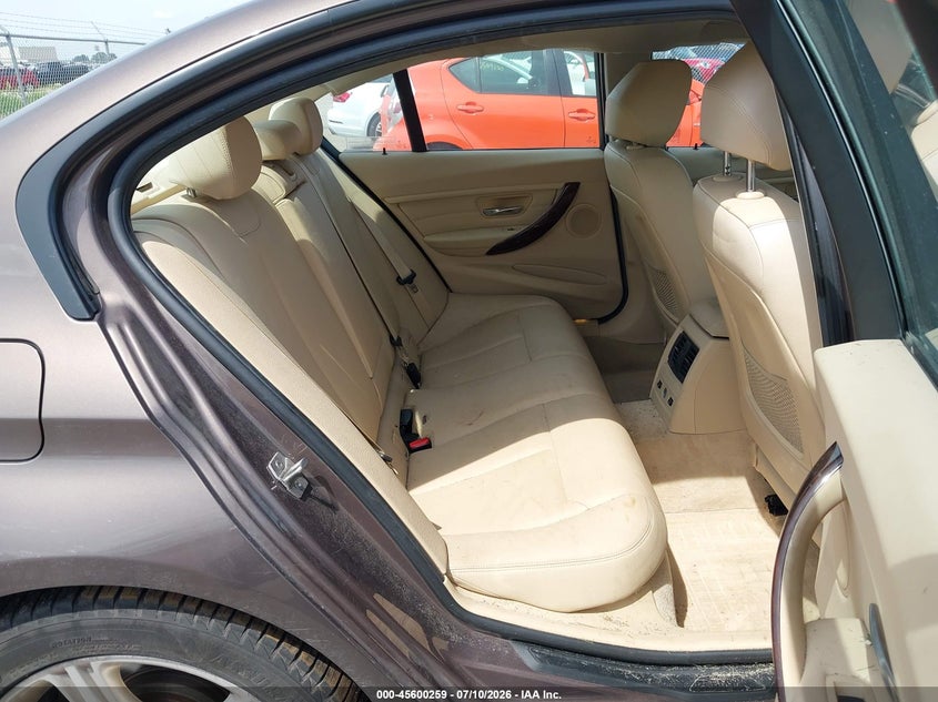 2013 BMW 3er VIN WBA3B3C59DF531777 IAAI salvage auction — FRONT END, Salvage Title, sold $300 on 2026-08-03 (photo 8)