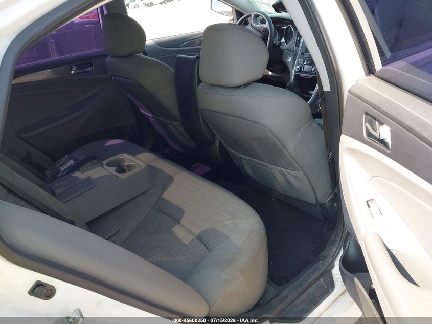 2014 Hyundai Sonata VIN KMHEC4A48EA117893 IAAI salvage auction — NORMAL WEAR, Clear (Illinois), sold $625 on 2026-07-28 (photo 8)