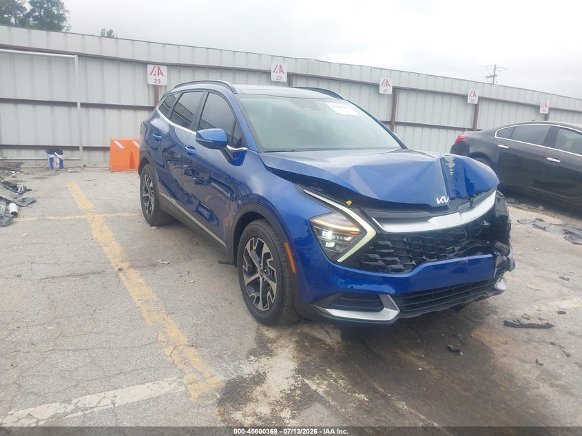 2025 Kia Sportage VIN 5XYK33DF3SG325450 — IAAI salvage auction photo