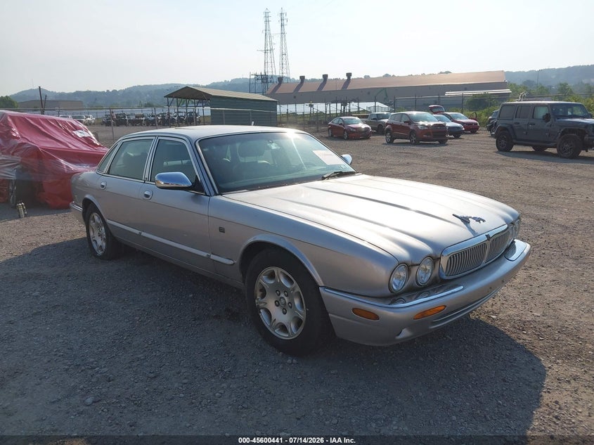 2003 Jaguar Xj series VIN SAJDA14C33LF58442 IAAI salvage auction — NORMAL WEAR, Clear (Pennsylvania), sold $25 on 2026-07-21 (photo 1)