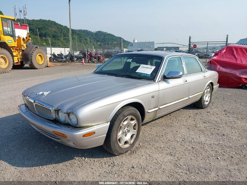 2003 Jaguar Xj series VIN SAJDA14C33LF58442 IAAI salvage auction — NORMAL WEAR, Clear (Pennsylvania), sold $25 on 2026-07-21 (photo 2)