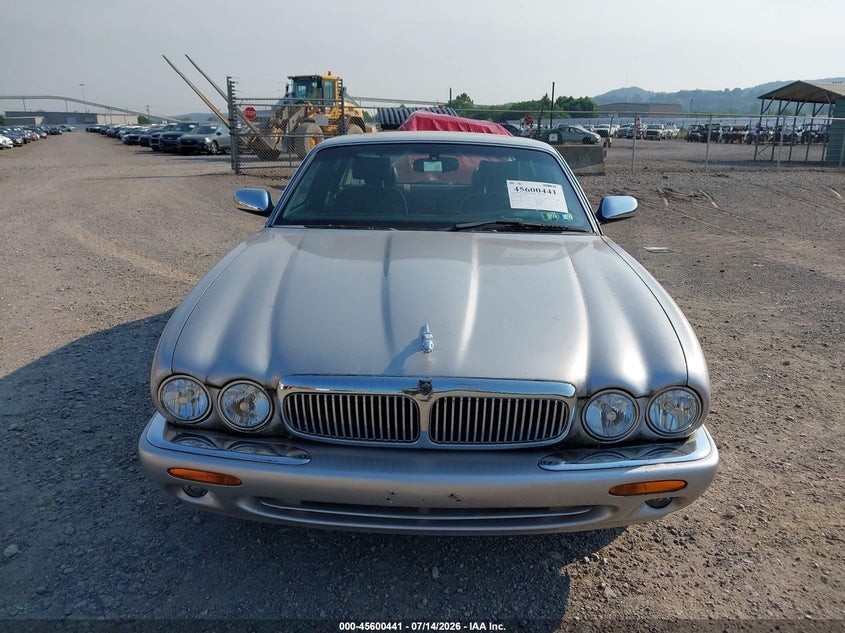 2003 Jaguar Xj series VIN SAJDA14C33LF58442 IAAI salvage auction — NORMAL WEAR, Clear (Pennsylvania), sold $25 on 2026-07-21 (photo 6)