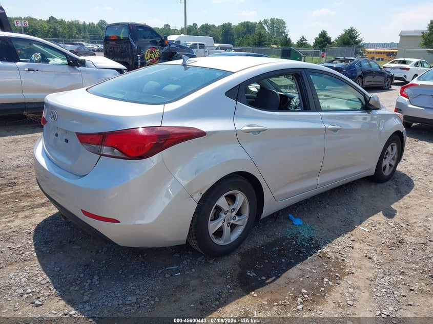 2015 Hyundai Elantra VIN 5NPDH4AE8FH554412 IAAI salvage auction — NORMAL WEAR, Salvage Title, sold $925 on 2026-07-28 (photo 4)