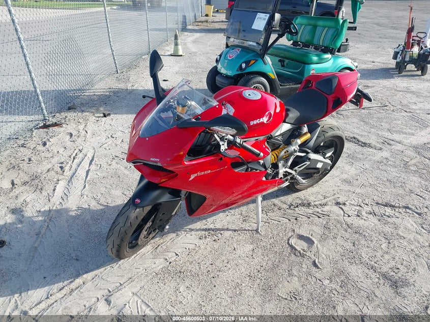 2014 Ducati Panigale VIN ZDM14BUW3EB022951 IAAI salvage auction — FRONT END, Salvage Title, sold $4,250 on 2026-08-25 (photo 2)