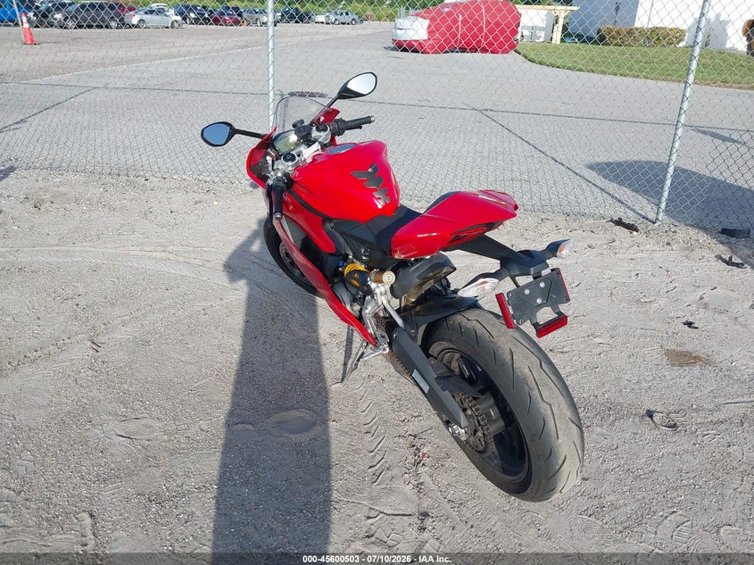 2014 Ducati Panigale VIN ZDM14BUW3EB022951 IAAI salvage auction — FRONT END, Salvage Title, sold $4,250 on 2026-08-25 (photo 3)