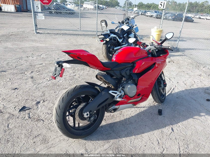 2014 Ducati Panigale VIN ZDM14BUW3EB022951 IAAI salvage auction — FRONT END, Salvage Title, sold $4,250 on 2026-08-25 (photo 4)