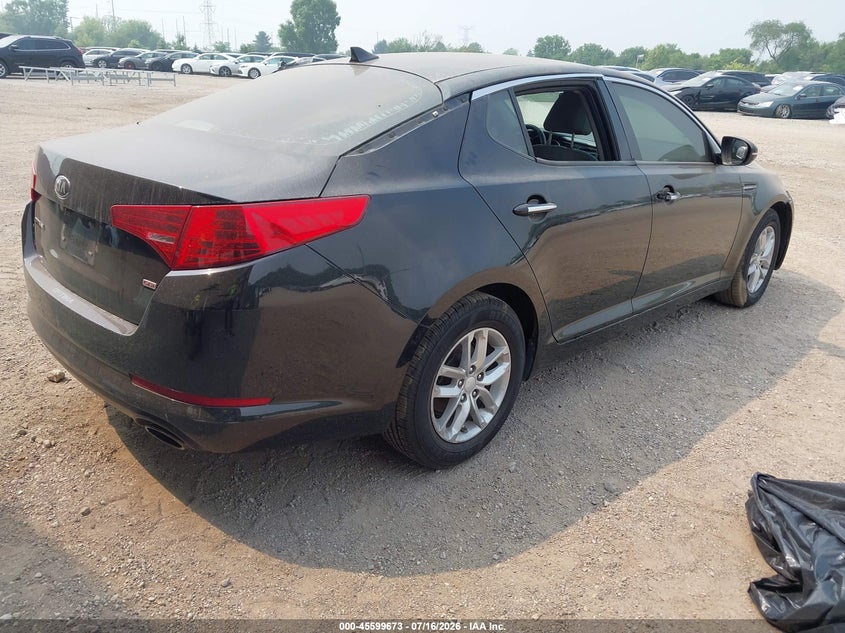 2013 Kia Optima VIN 5XXGM4A79DG227195 IAAI salvage auction — NORMAL WEAR, Clear (Illinois), sold $400 on 2026-07-29 (photo 4)