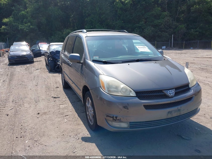 2005 Toyota Sienna VIN 5TDBA22C45S041583 IAAI salvage auction — NORMAL WEAR, Clear (Massachusetts), sold $625 on 2026-07-21 (photo 1)