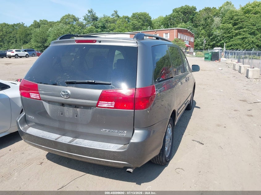 2005 Toyota Sienna VIN 5TDBA22C45S041583 IAAI salvage auction — NORMAL WEAR, Clear (Massachusetts), sold $625 on 2026-07-21 (photo 4)