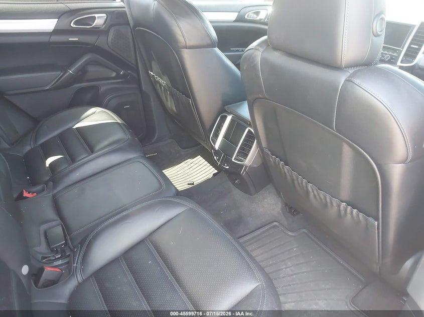 2015 Porsche Cayenne VIN WP1AC2A24FLA80853 IAAI salvage auction — FRONT END, Salvage (North Carolina), sold $6,600 on 2026-07-26 (photo 8)