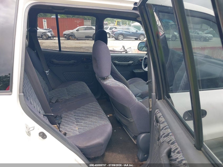 1998 Toyota Rav4 VIN JT3HP10V4W0177731 IAAI salvage auction — NORMAL WEAR, Clear (Maryland), sold $700 on 2026-07-16 (photo 8)