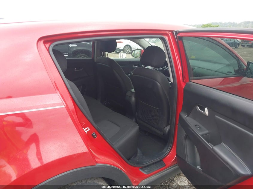 2013 Kia Sportage VIN KNDPBCA22D7354786 IAAI salvage auction — NORMAL WEAR, Salvage Title, sold $650 on 2026-07-24 (photo 8)