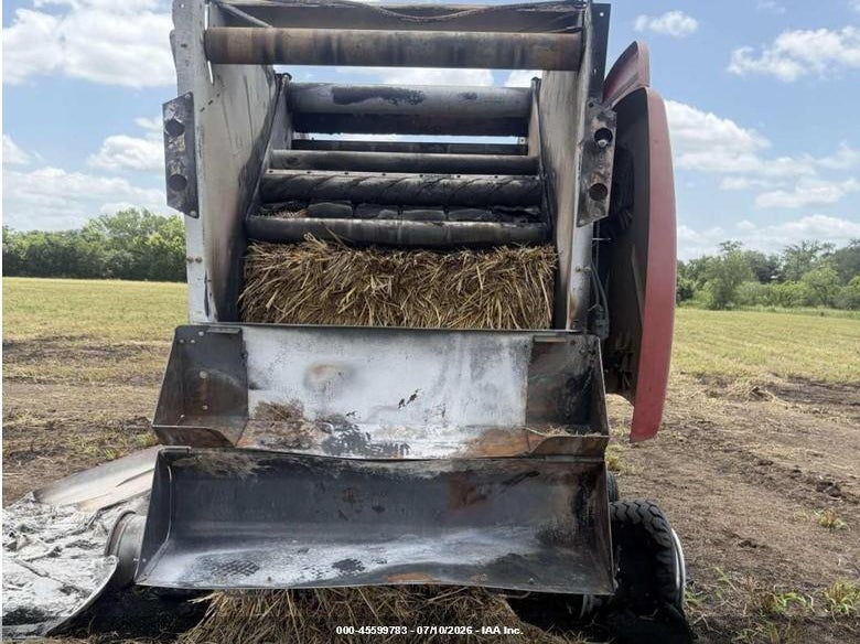 2022 Case Rb465 baler VIN HBJRB465HNN208845 IAAI salvage auction — UNKNOWN, Bill Of Sale (Texas), sold $25 on 2026-07-22 (photo 2)
