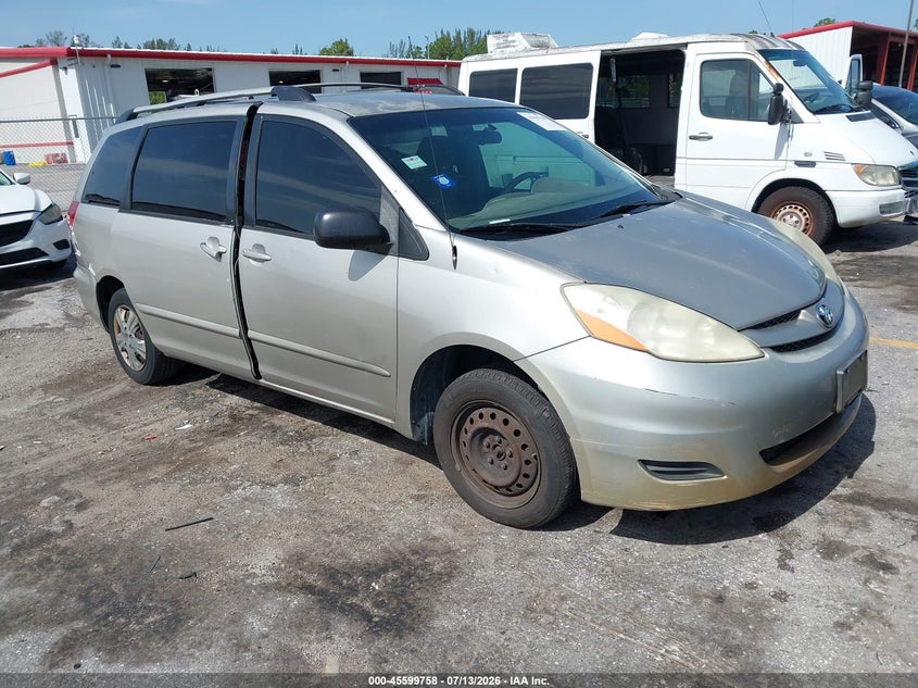 2008 Toyota Sienna VIN 5TDZK23C28S205900 IAAI salvage auction — LEFT FRONT, Rebuildable (Florida), sold $350 on 2026-07-29 (photo 1)