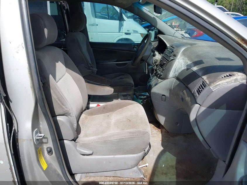 2008 Toyota Sienna VIN 5TDZK23C28S205900 IAAI salvage auction — LEFT FRONT, Rebuildable (Florida), sold $350 on 2026-07-29 (photo 5)