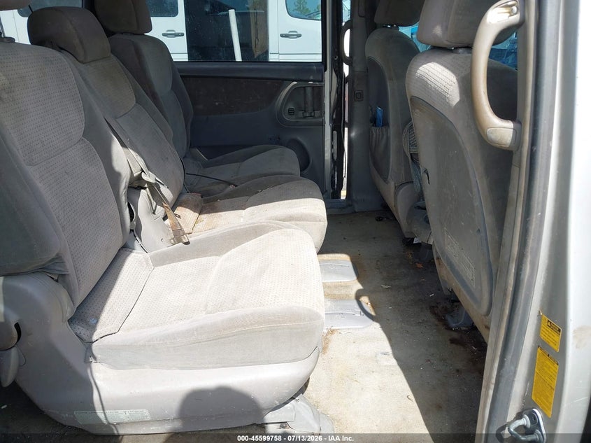 2008 Toyota Sienna VIN 5TDZK23C28S205900 IAAI salvage auction — LEFT FRONT, Rebuildable (Florida), sold $350 on 2026-07-29 (photo 8)
