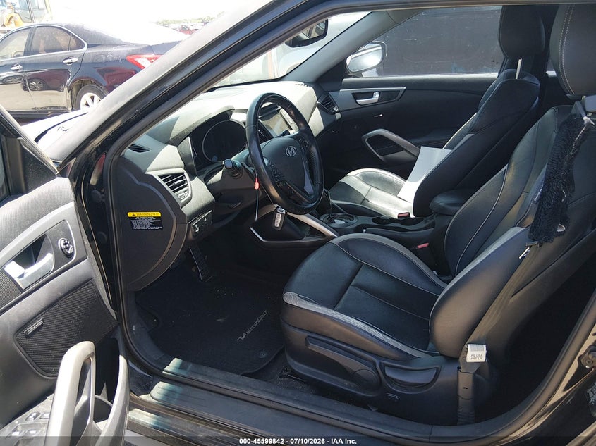 2013 Hyundai Veloster VIN KMHTC6AE5DU168924 IAAI salvage auction — NORMAL WEAR, Original (Texas), sold $225 on 2026-07-28 (photo 5)